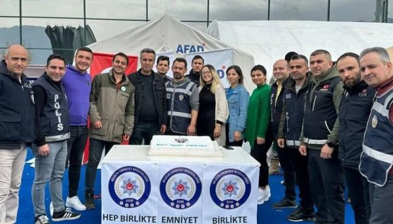 Arhavi İlçe Emniyet Müdürlüğü’nden Osmaniyeli Depremzede Çocuklara Moral Desteği