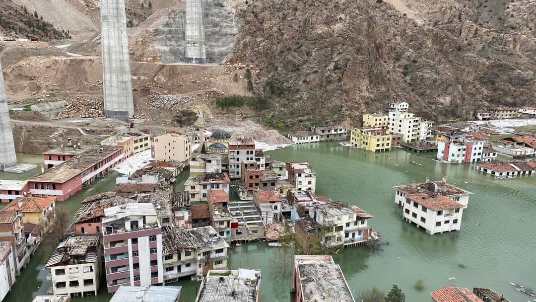 Yusufeli ilçesi sular altında kalıyor. Drone Görüntüleri Haberimizde