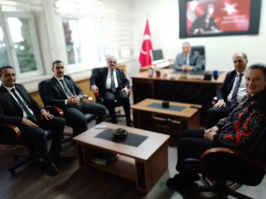 HOPA İLÇE MİLLİ EĞİTİM MÜDÜRÜ AYDINDAN HARUN YÜCE' YE ZİYARET