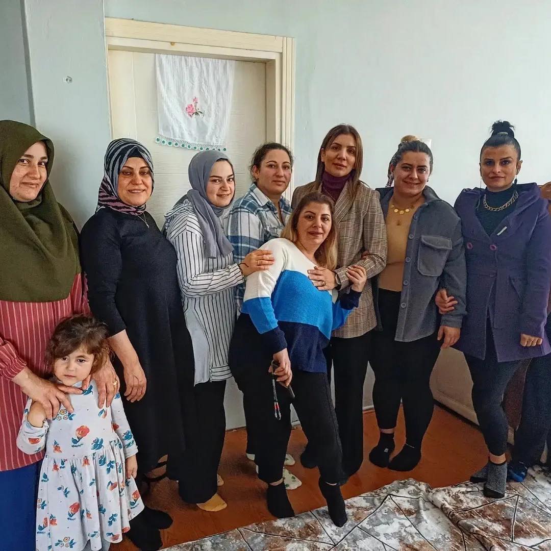 AKPARTİ HOPA BELEDİYE BAŞKAN ADAYI TOPALOGLU ESNAF ZİYARETİNDE
