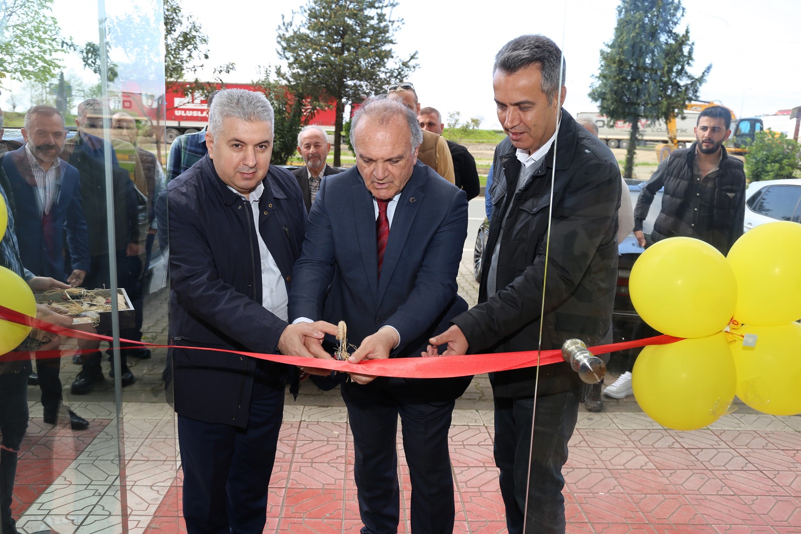 ARHAVİ’DE “SOSYETE BUNGALOV” İŞLETMESİNİN AÇILIŞI YAPILDI...