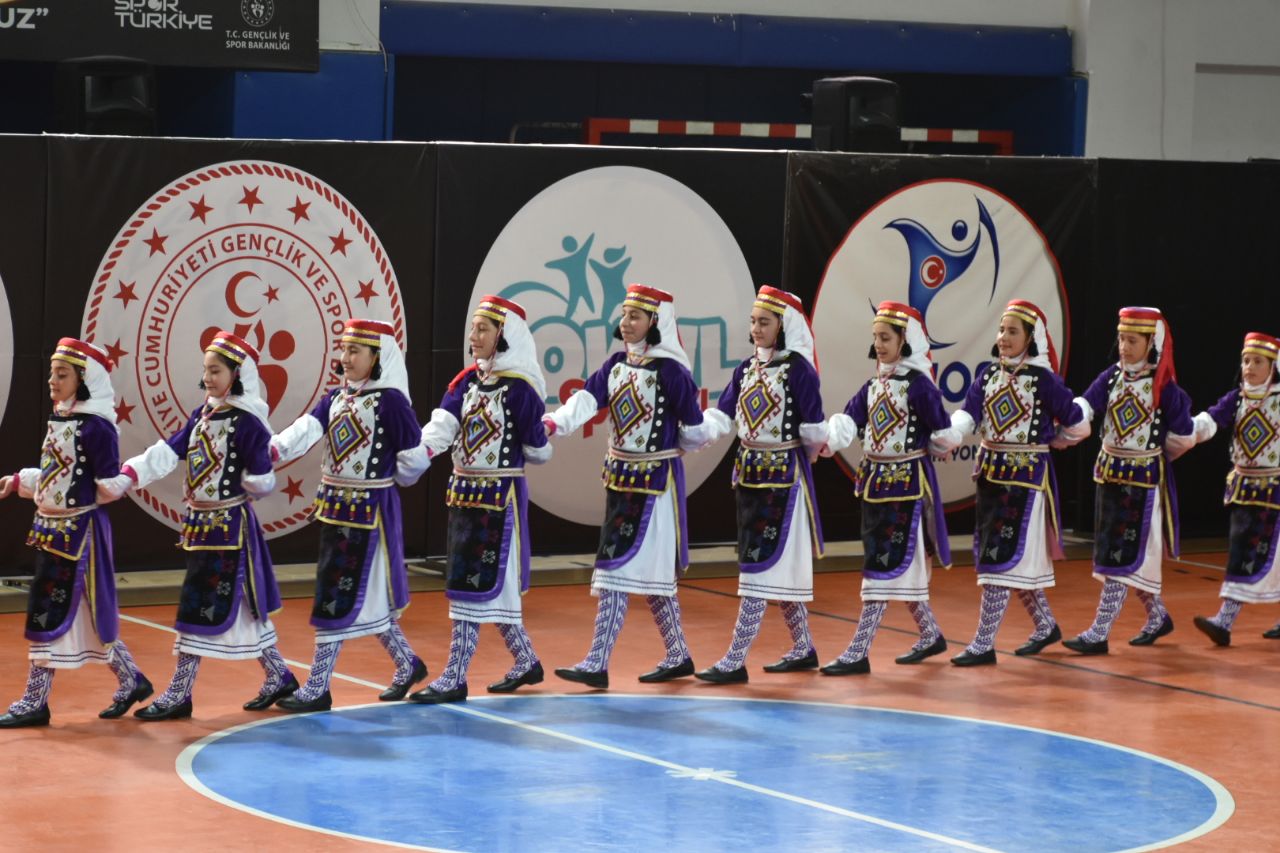 HALK OYUNLARI ARTVİN GRUP MÜSABAKALARI TAMAMLANDI