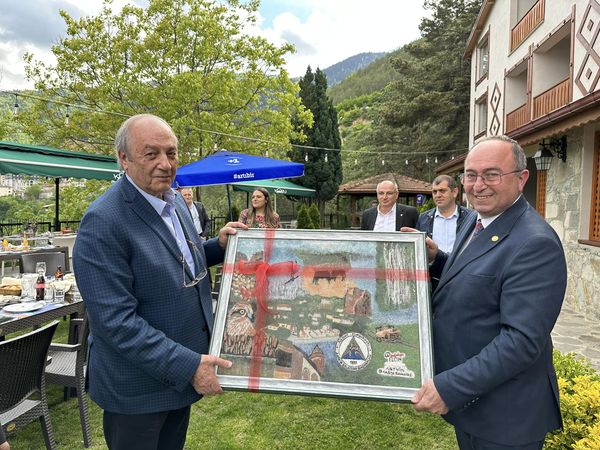 Anadolu Grubu Yönetim Kurulu Başkanı Tuncay Özilhan Artvin’de