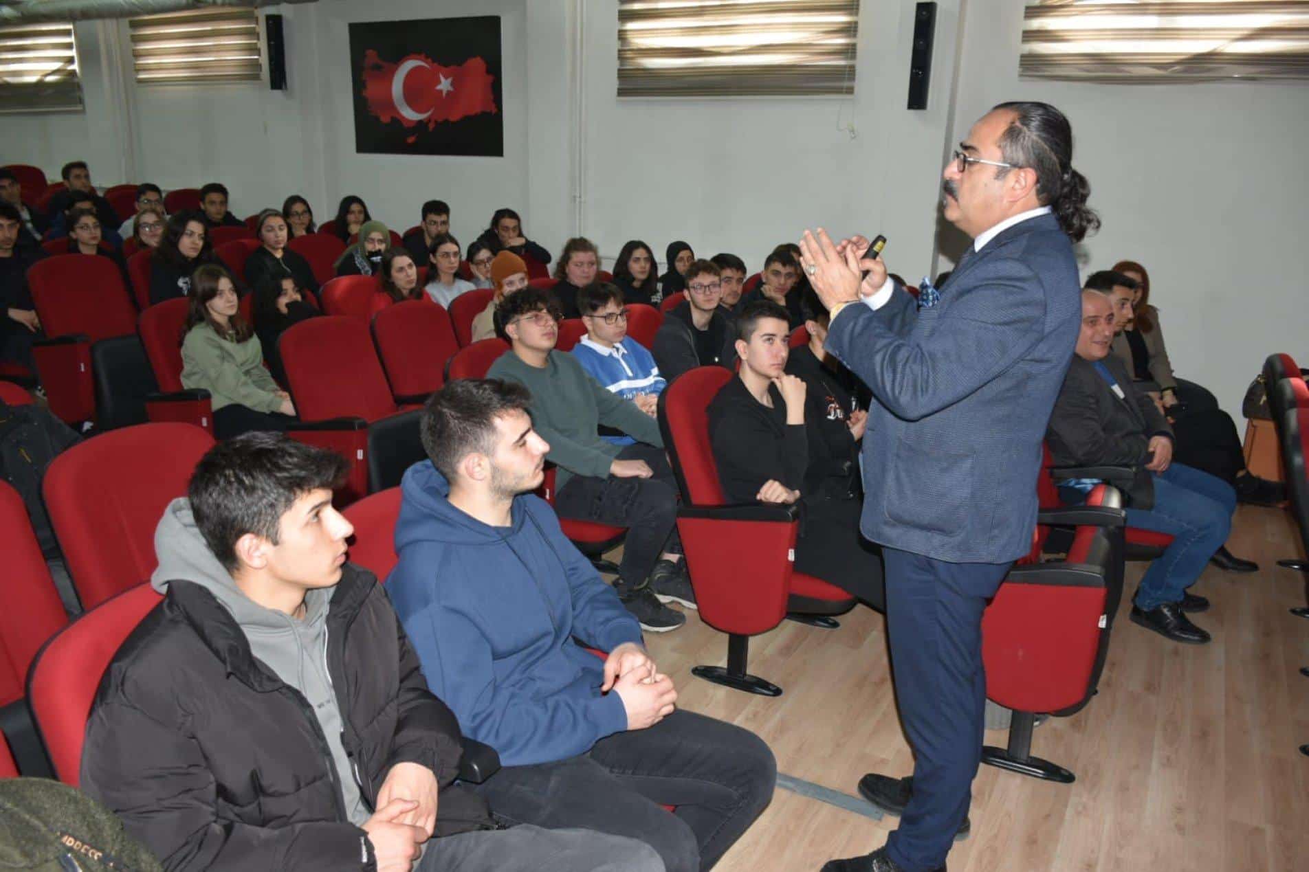 EĞİTİM - KARİYER UZMANI İSMAİL YOLCU ARTVİN FEN LİSESİNDE