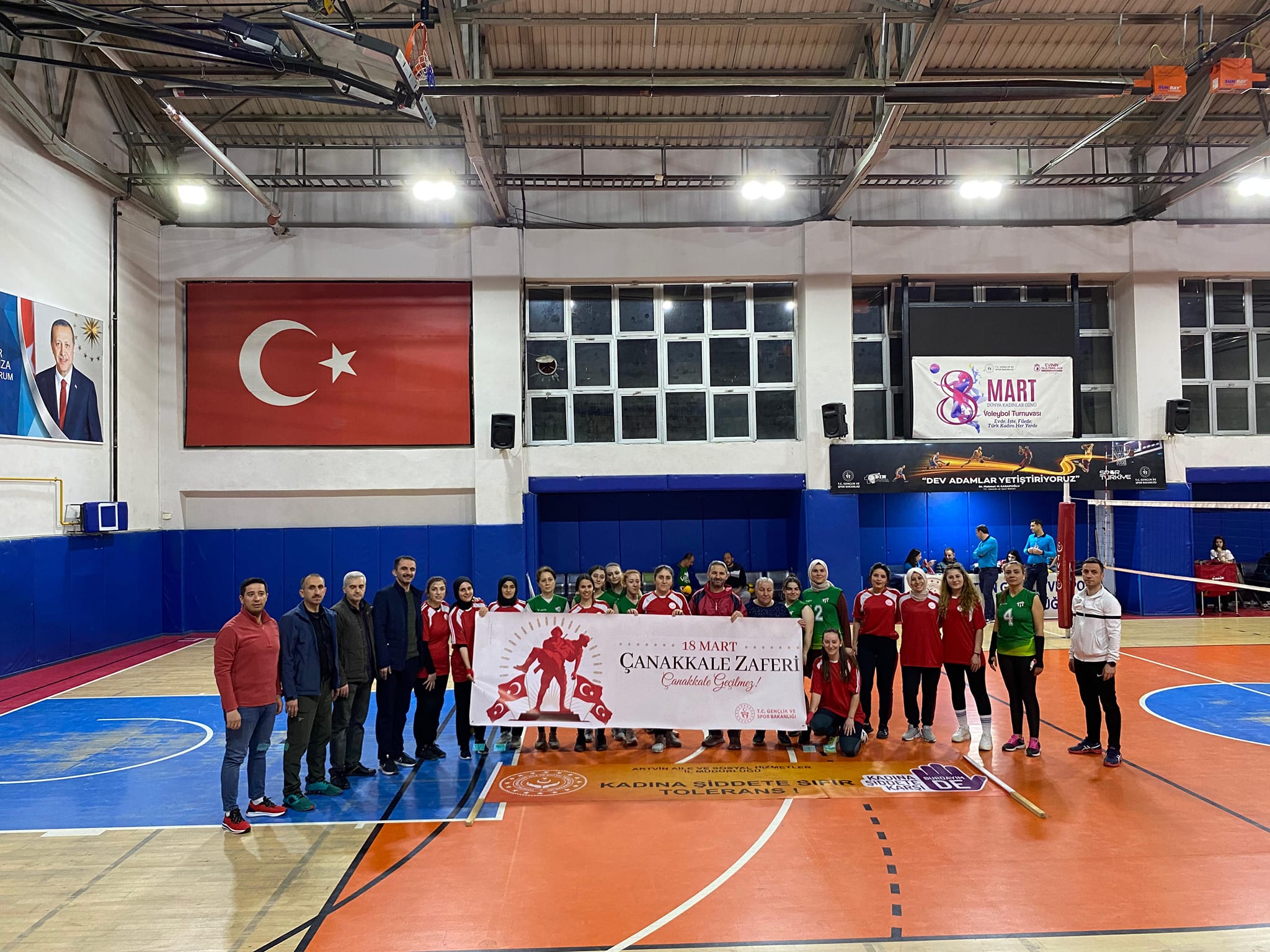 Artvin’de Evinin Sultanları Voleybol Turnuvası Başladı