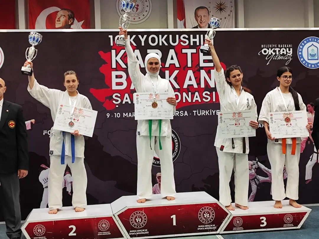 HOPALI SPORCULARIN BÜYÜK BAŞARISI