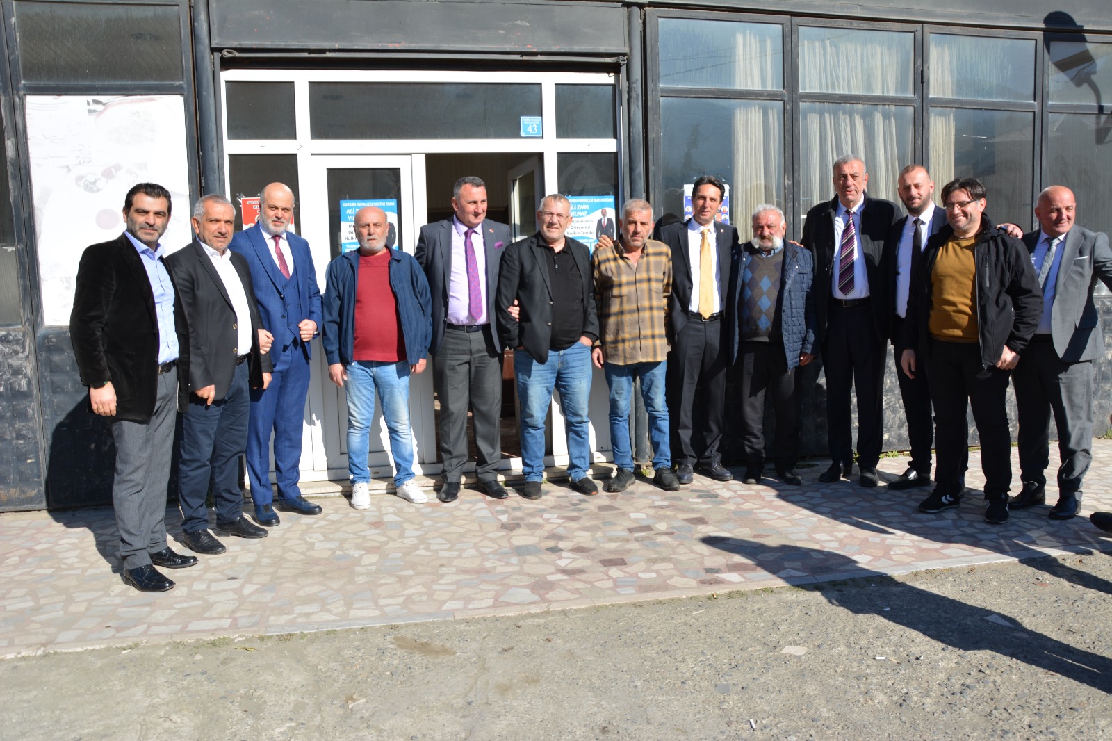 HOPA’DA CUMHUR İTTİFAKI ADAYI ATİ UTKU CİHAN ESNAF ZİYARETİNDE