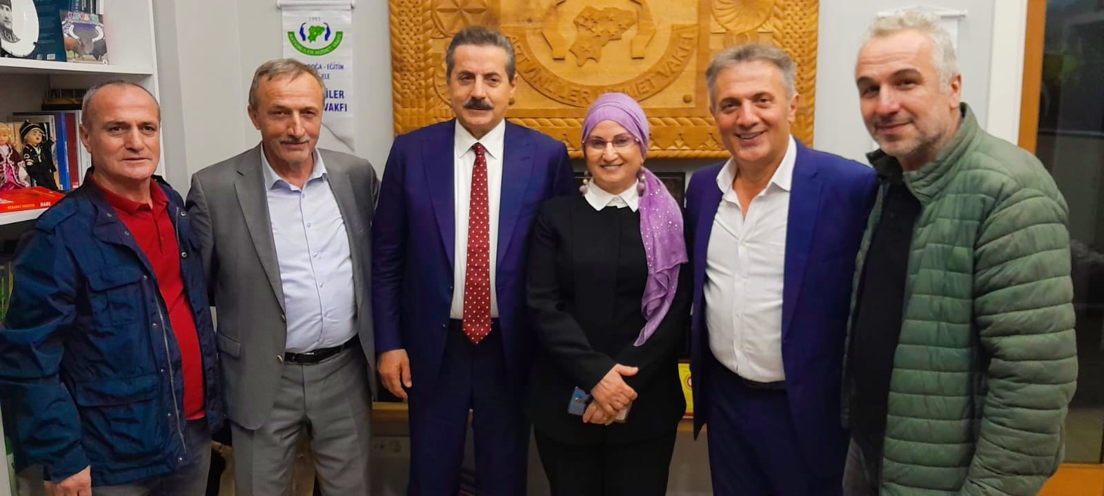 FARUK ÇELİK ARTVİNLİLER HİZMET VAKFINI ZİYARET ETTİ.