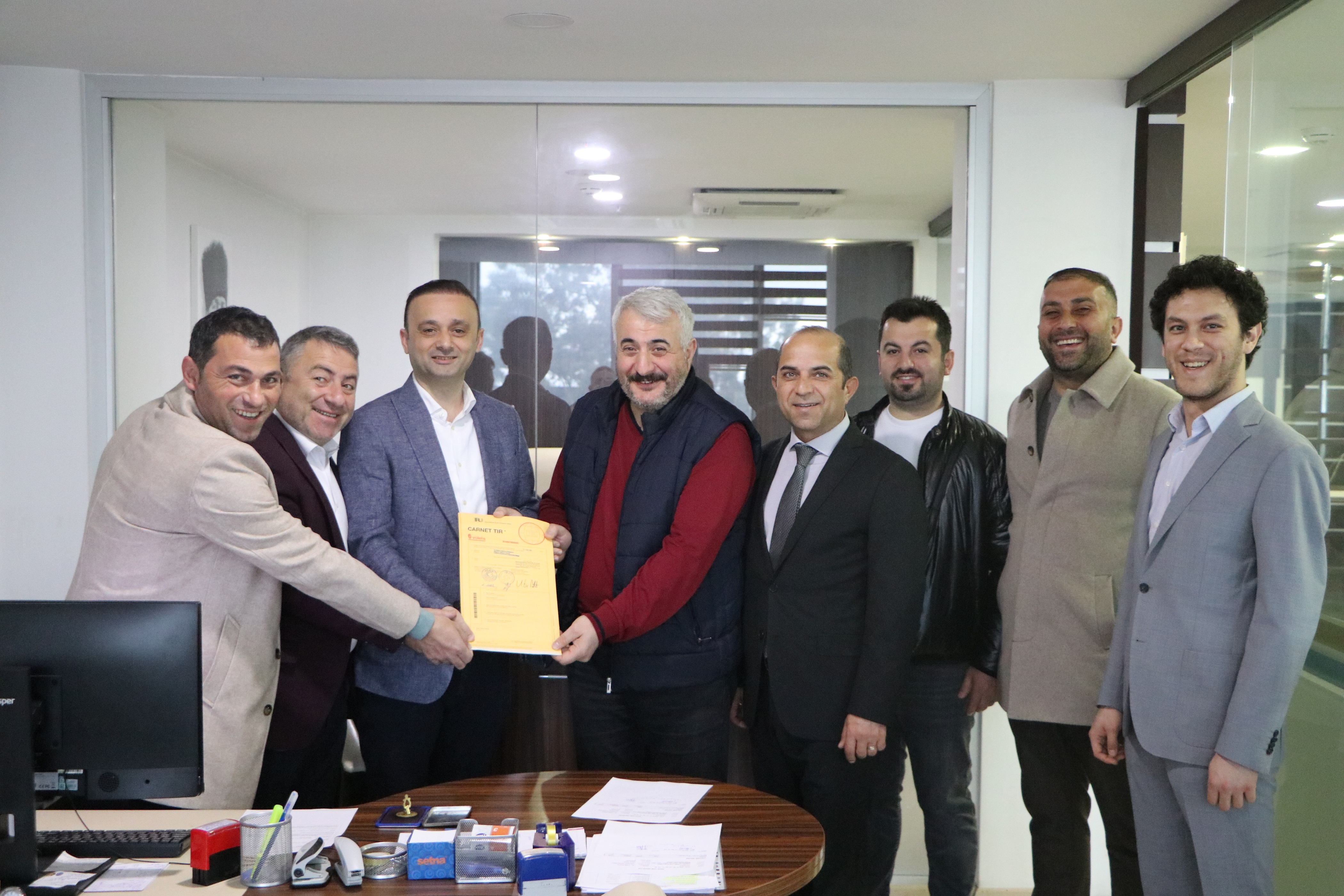 HOPA TSO’DA İLK TIR KARNESİ DAĞITIMI GERÇEKLEŞTİRİLDİ