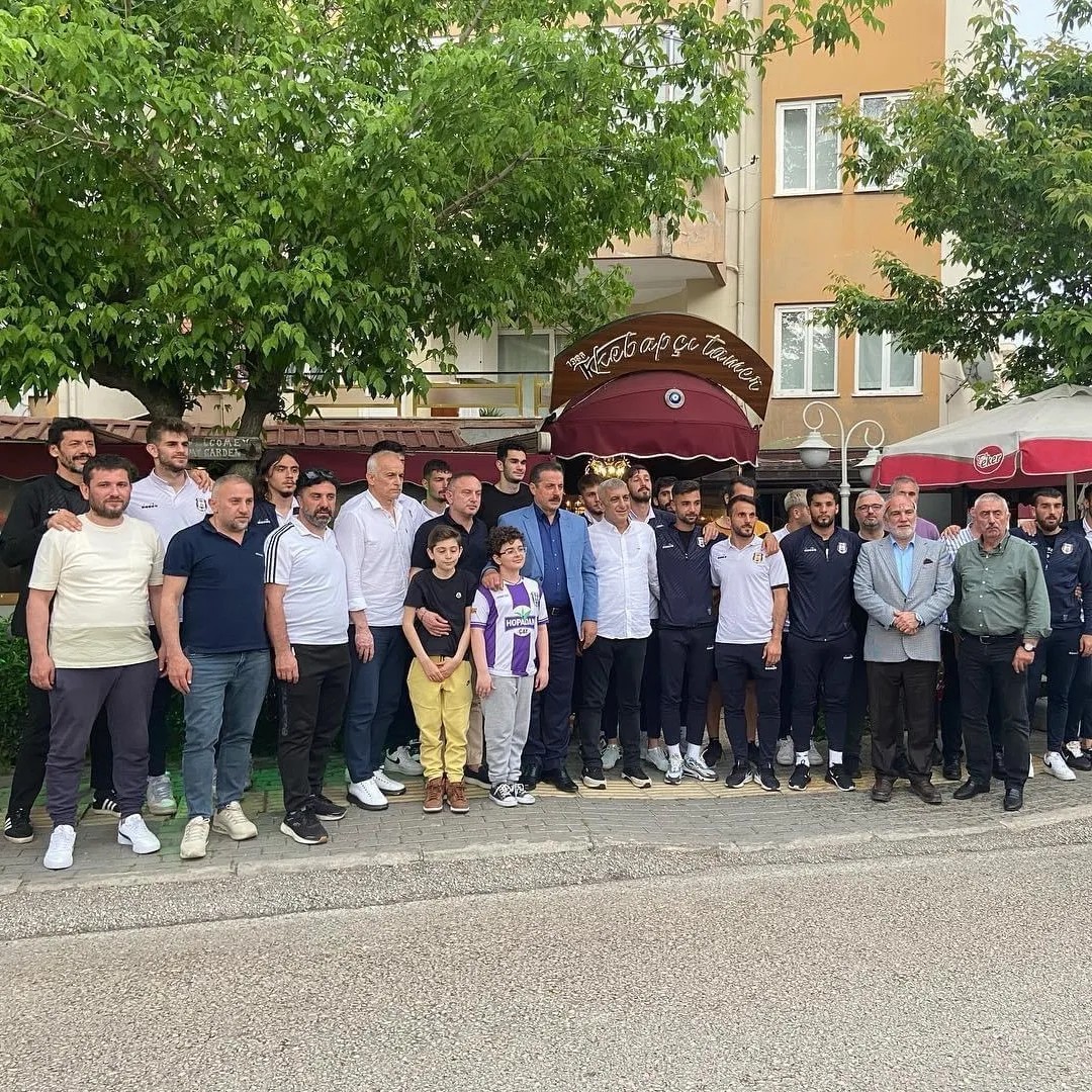 Faruk Çelik, Bursa’da Hopaspor’u Yalnız Bırakmadı