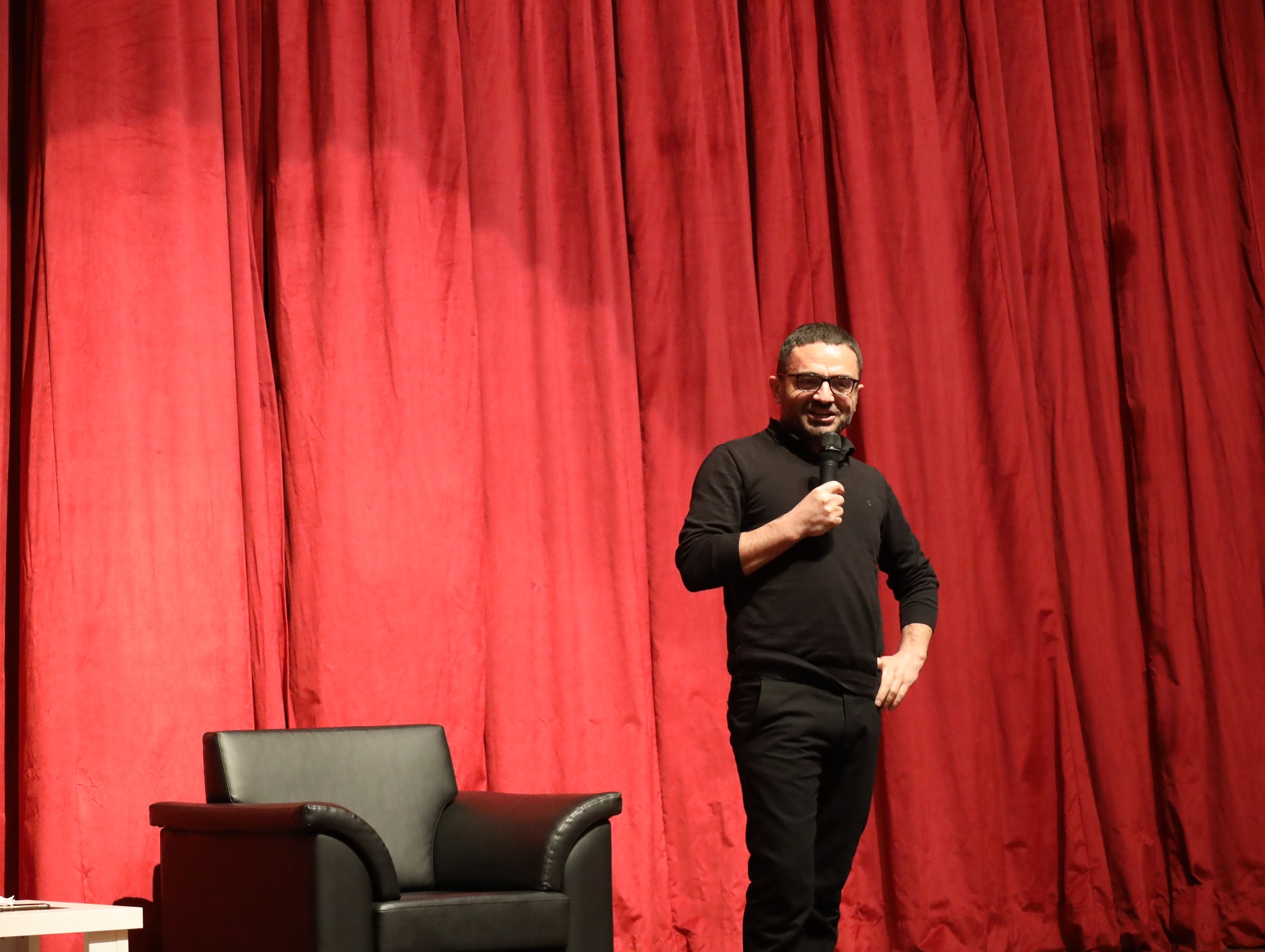 Ali Congun Stand-up Gösterisi İle Sahne Aldı