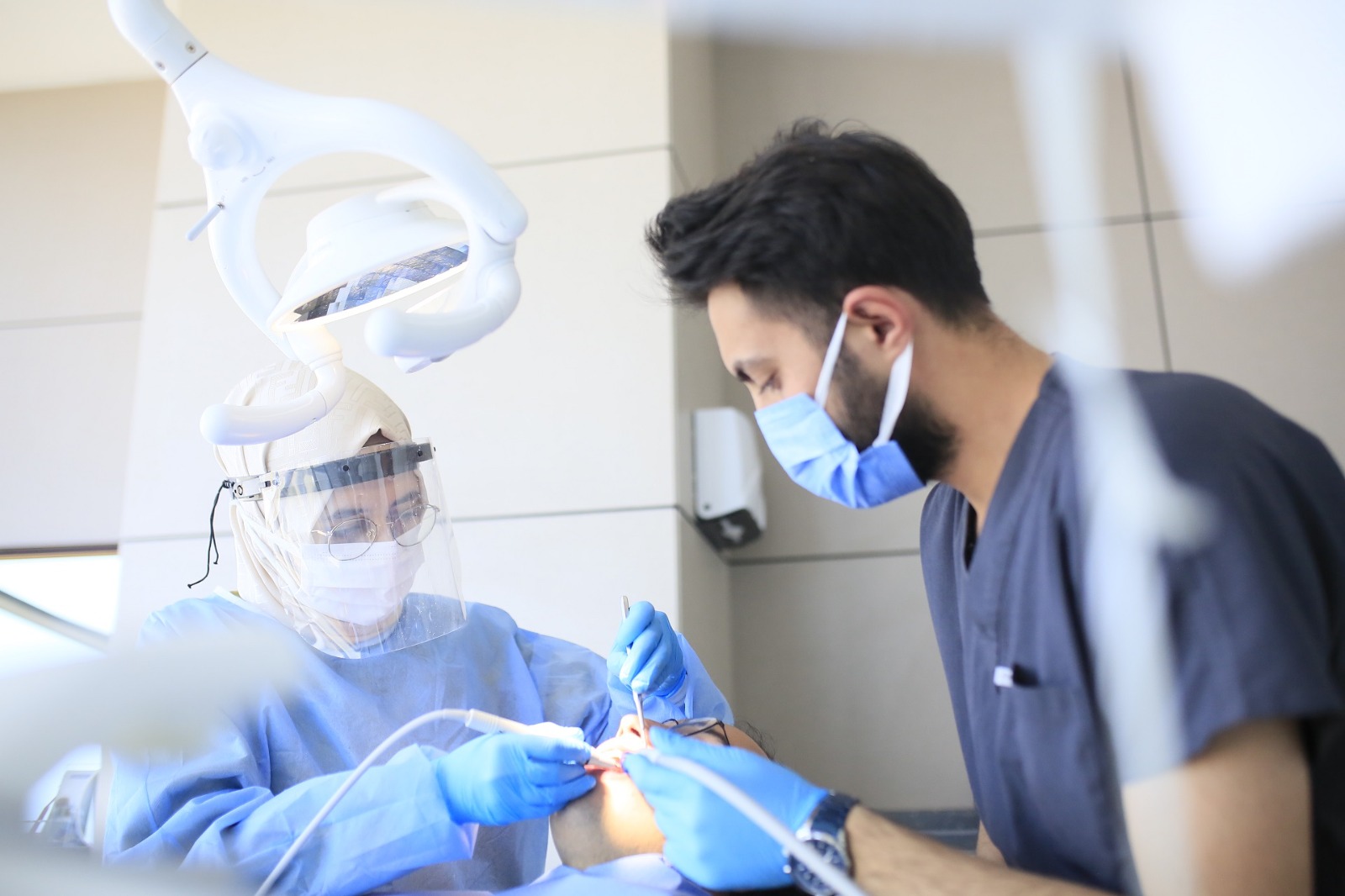 Ankara’daki Artvinliler, Ağız ve Diş Sağlığınız Bir Artvinli’nin işletmesi A Clinica Dent Ağız ve Diş Sağlığı Polikliniğine Emanet