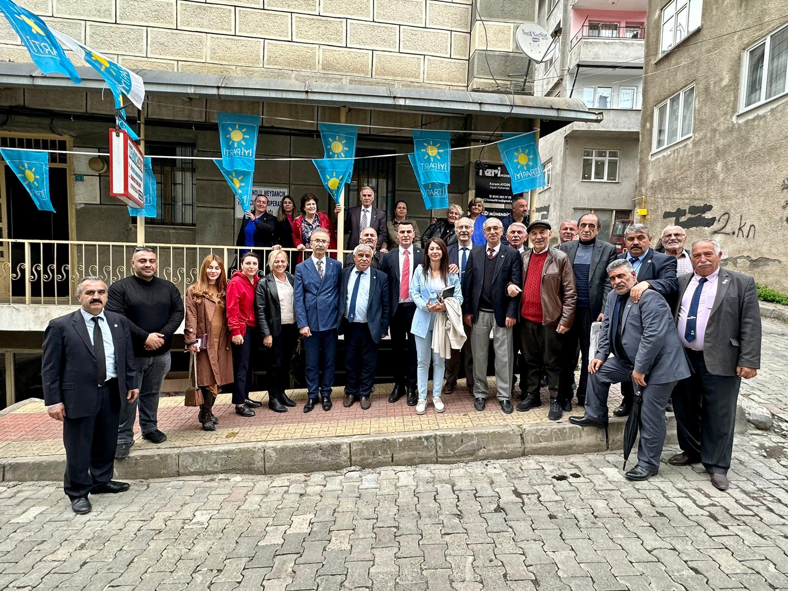 İYİ Parti Adayları, Meydancık Taşköprü’yü Ziyaret Etti