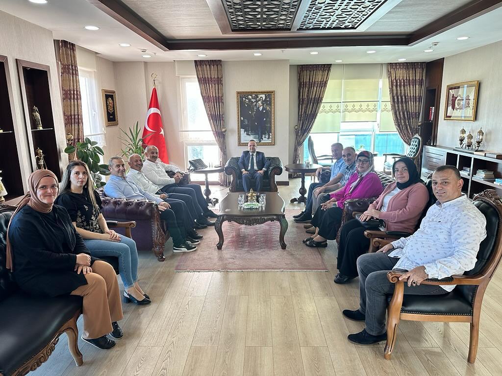 KEMALPAŞA KAYMAKAMINDAN HOPA KAYMAKAMINA ZİYARET