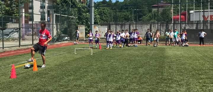 Galatasaray Futbol Okulu Kemalpaşa’da!