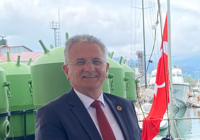 HOPA BELEDİYESİ TÜM ÇALIŞANLARI İLE SAHADA ÇALIŞIYOR Hopa Belediyesi tüm çalışanları ile İlçe’nin her mahallesinde çalışmalarına ara vermeden devam ediyor.