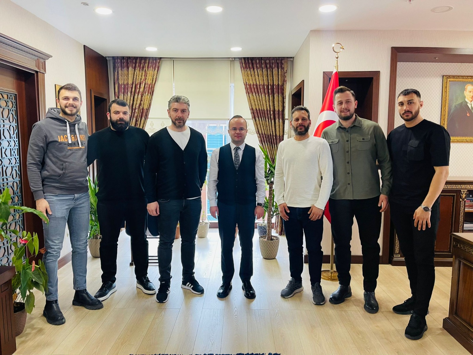 HOPA’DA VOLEYBOL SPORU ESKİ GÜNLERİNE DÖNÜYOR